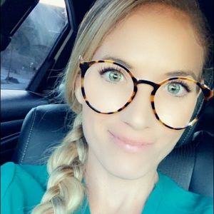 Meet your Posher, Courtney